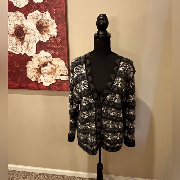 Peruvian Links Sweaters - Peruvian Link Alpaca Cardigan Sweater
in Black & Stone, size XL